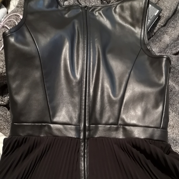 Marciano Dress - Picture 2 of 4